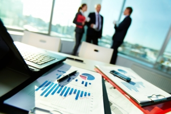 "Groupone" işçi axtarır - MAAŞ 900-1000 MANAT - VAKANSİYA