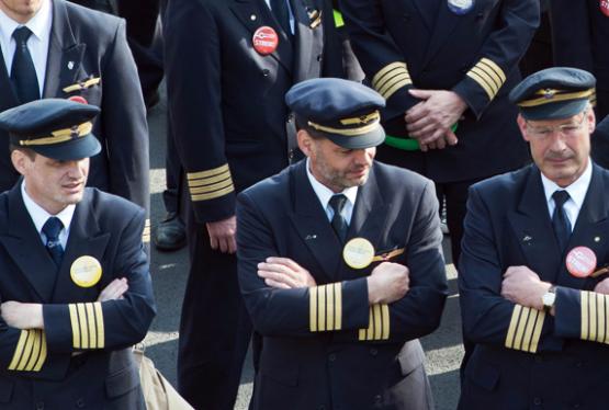 "Lufthansa" pilotlarının tətili Bakı reyslərinə də təsir etdi