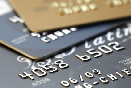 Hansı bankın debet kartından istifadə daha sərfəlidir? – SİYAHI