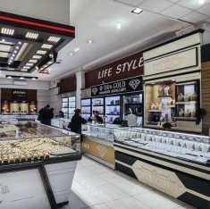 Mərkəzi Univermağın «qızıl dövrü»: «1200 manatlıq üzük 2000 manat olub, amma qızıl alan yoxdur» - REPORTAJ | FED.az