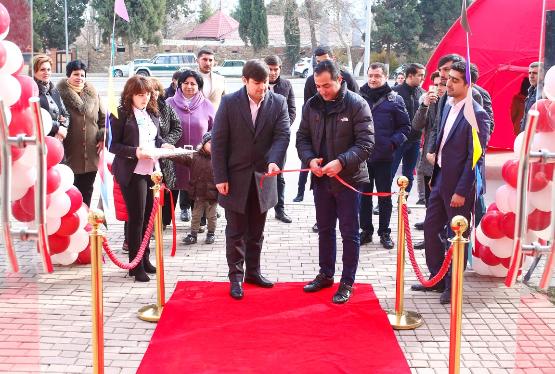 “Nar” Gəncədə yeni rəsmi mağazasını təqdim etdi